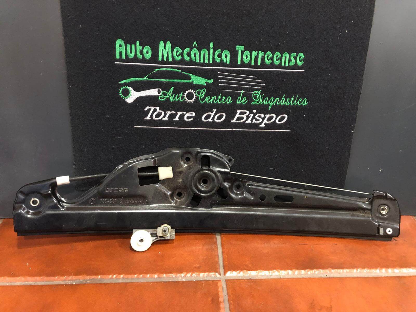 Mecanismo de janela traseira esquerda BMW 5 (E60) 525 d 7034387 S 7075673 E (2)