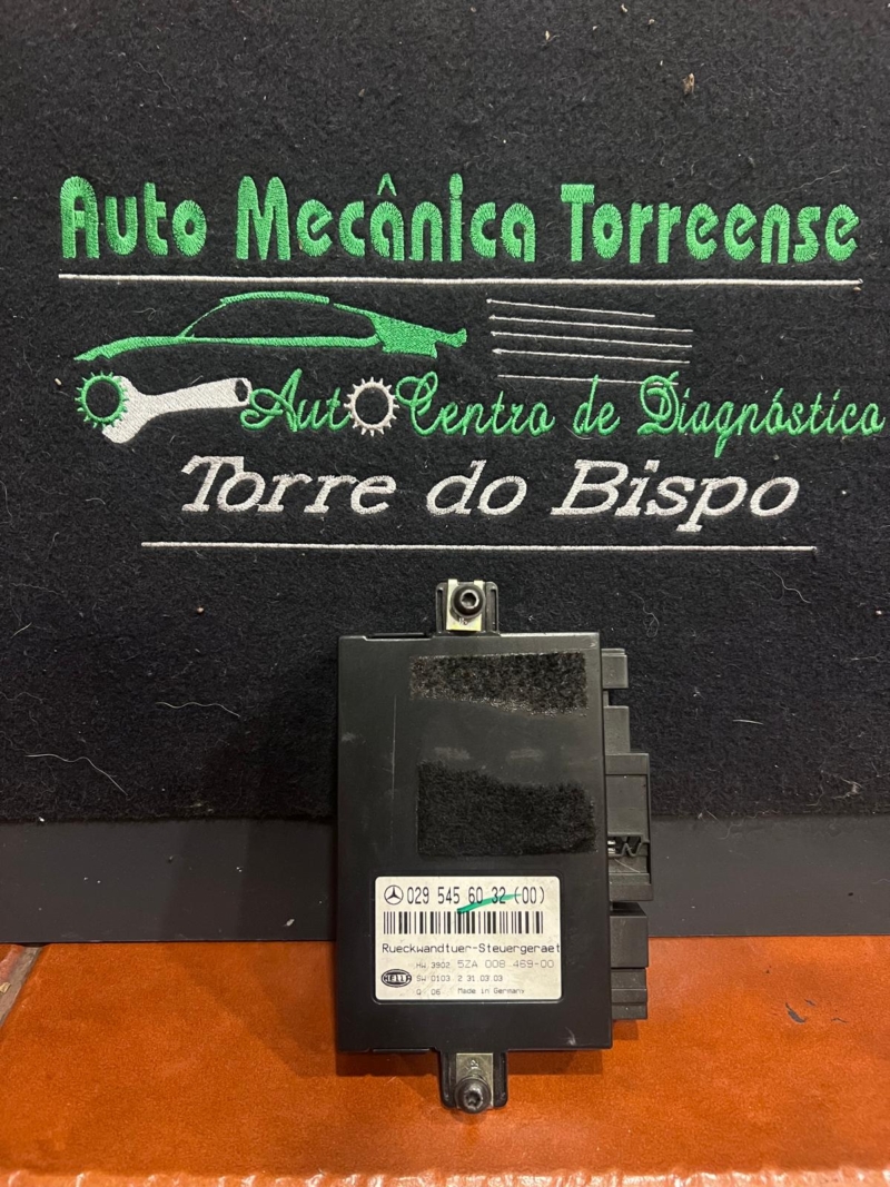 Módulo Comando Porta da Mala Mercedes S211