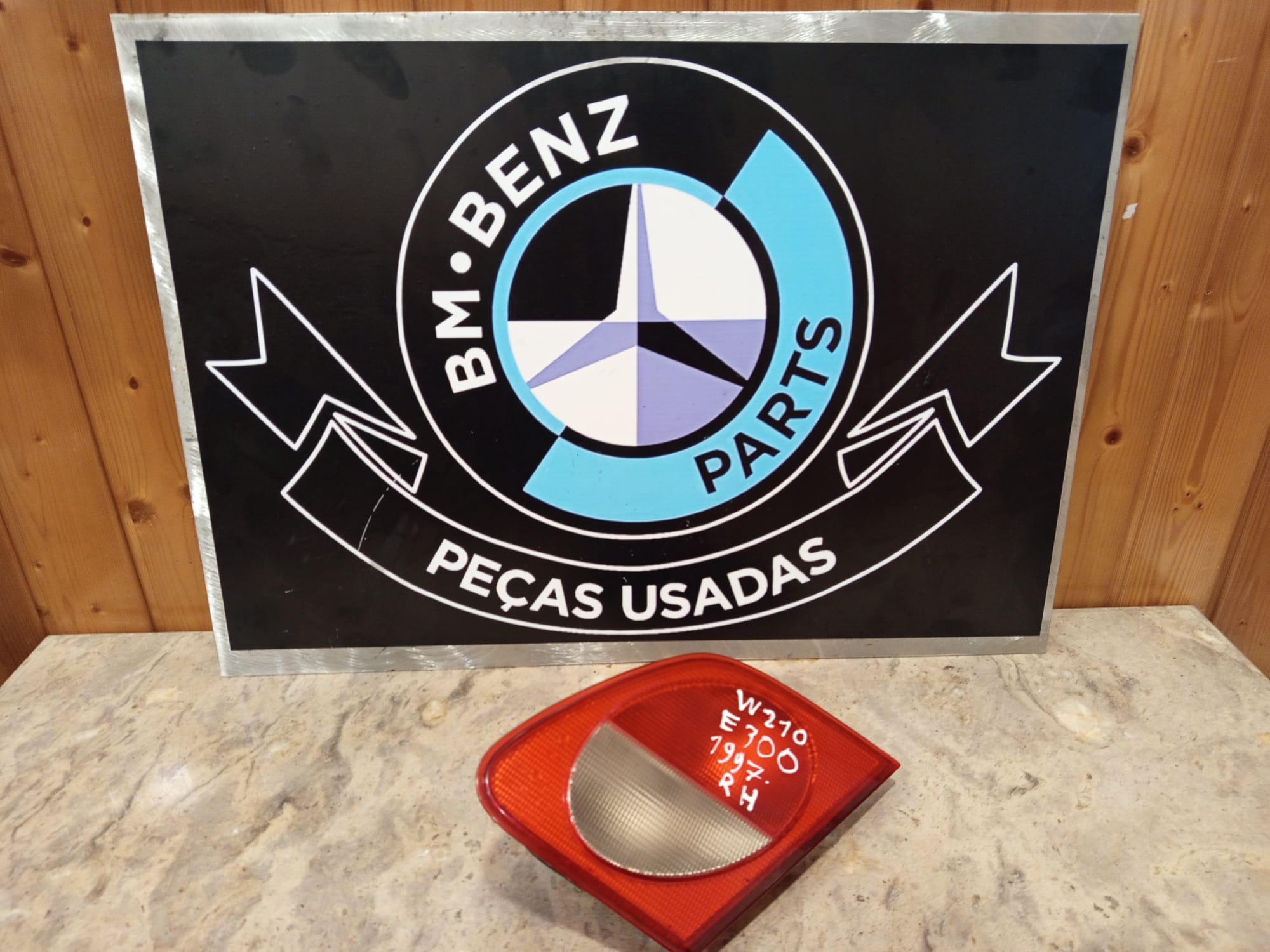 Farolim Traseiro Direito Mercedes (W210) E 300 1997 – Ref. A2108201064